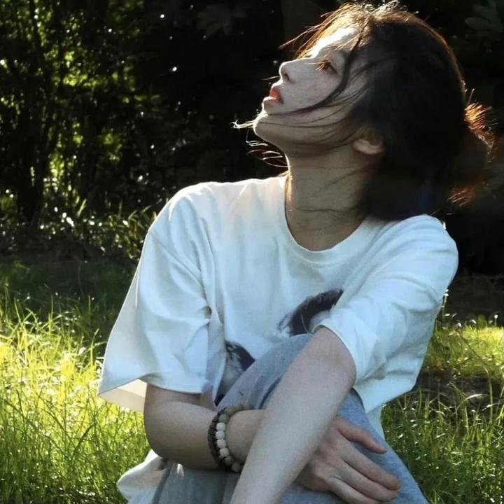 毛衣女郎